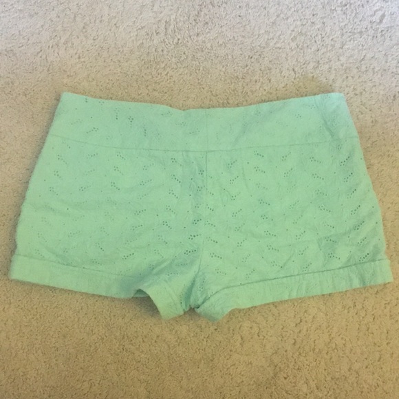 Shorts - Picture 2 of 3
